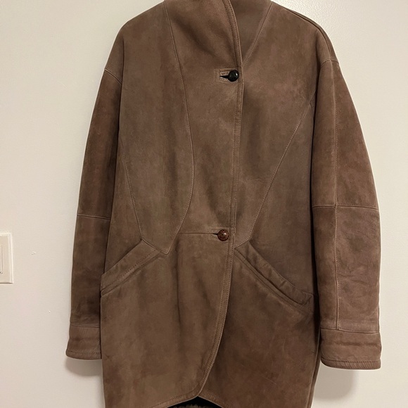 Fritala brown suede shearling coat with black trim, made in Finland - Picture 3 of 10